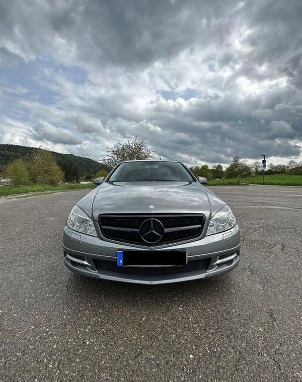 Gebraucht Mercedes C300 231 PS (169 kW) 2010 Grau Limousine