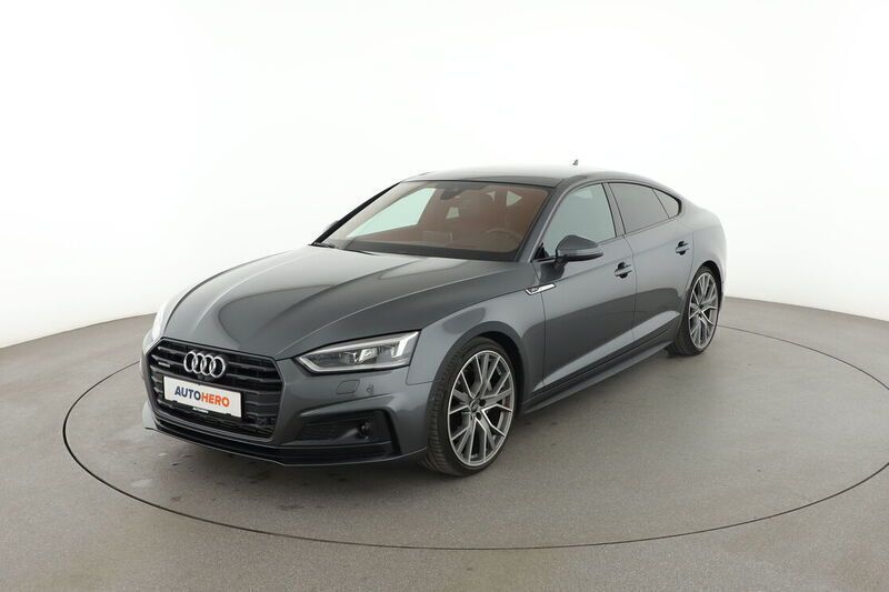 Grau Gebraucht 2019 Audi A5 Sportback Sport Limousine | 34.610 € (Teuer) - Bild 1/4