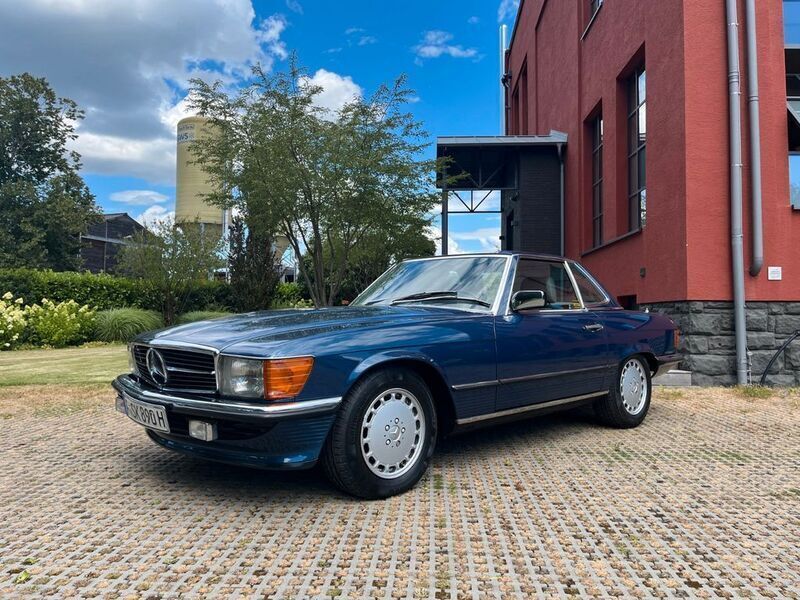 Blau Gebraucht 1986 Mercedes SL300 Cabrio | 39.900 € - Bild 1/4