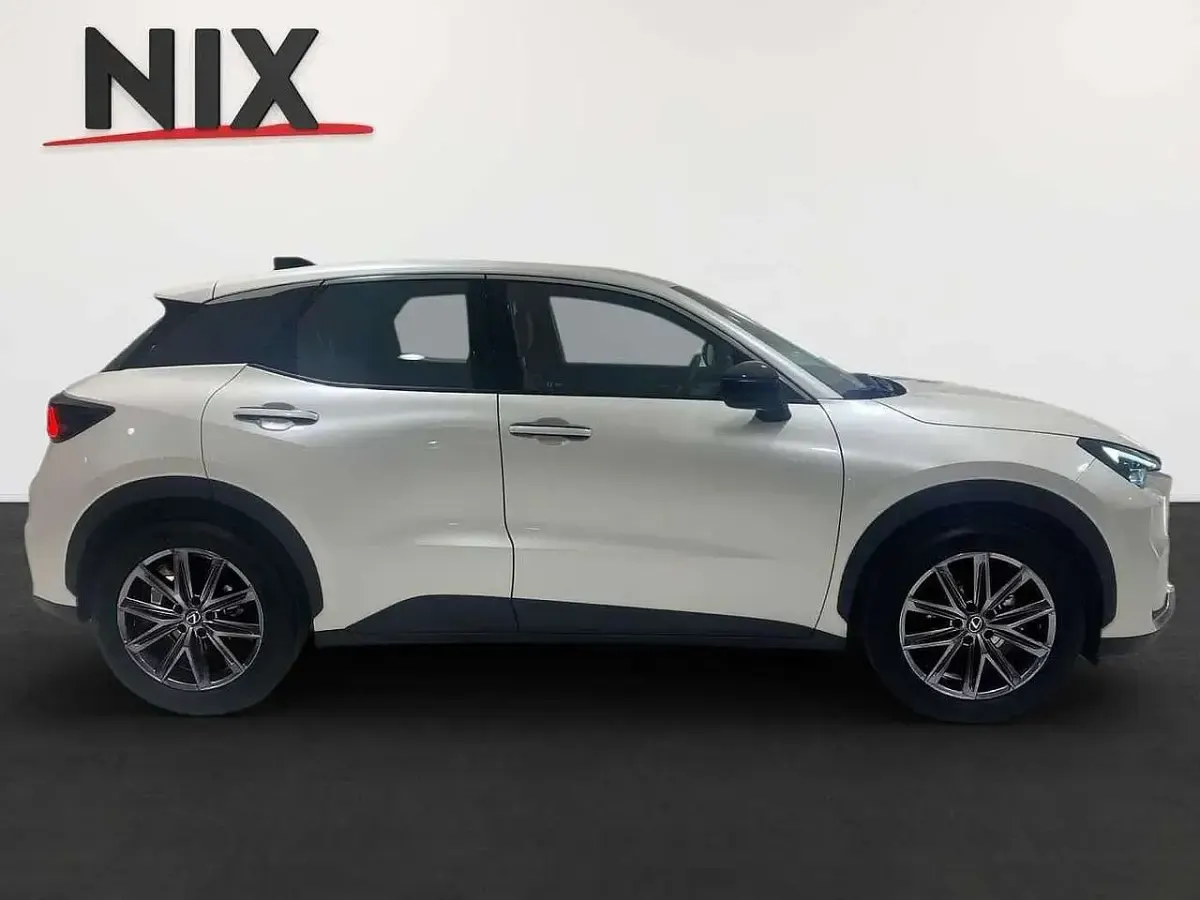 Gebraucht Lexus LBX 136 PS (100 kW) 2024 Weiß SUV