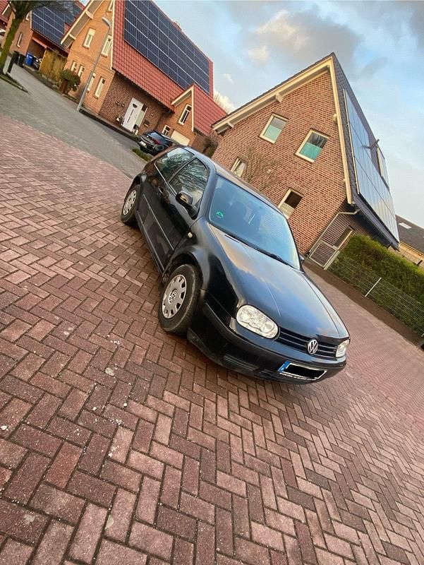 Gebraucht VW Golf IV 75 PS (55 kW) 2000 Schwarz Kleinwagen