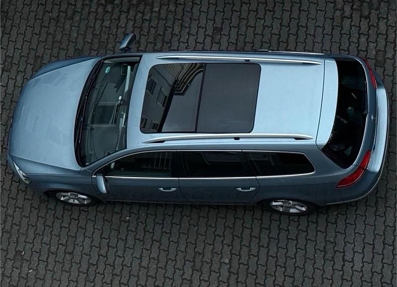 Gebraucht VW Passat Highline 140 PS (102 kW) 2012 Kombi