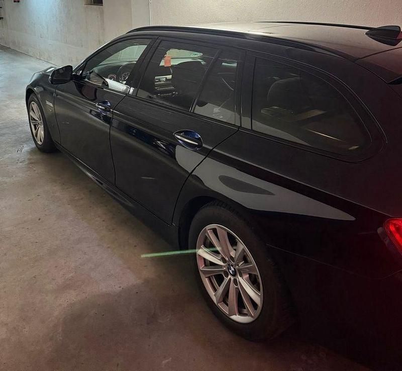 Gebraucht BMW 530 Performance 258 PS (189 kW) 2014 Schwarz Kombi