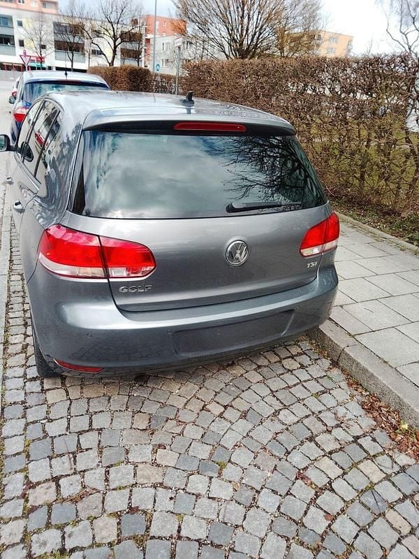 Gebraucht VW Golf VII Match 110 PS (80 kW) 2012 Grau Limousine