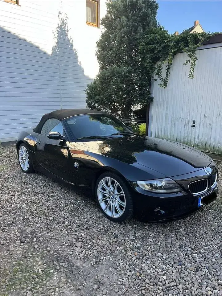 Gebraucht BMW Z4 172 PS (126 kW) 2004 Schwarz Cabrio