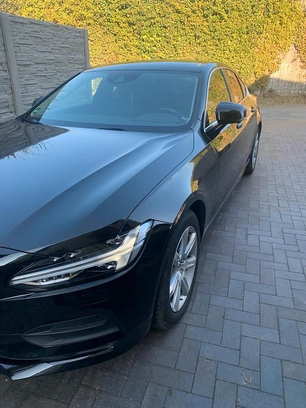 Second-hand Volvo S90 190 CP (139 kW) 2018 Negru Berlinǎ