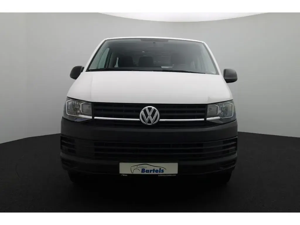 Używany VW Caravelle 150 KM (110 kW) 2016 Biały Van