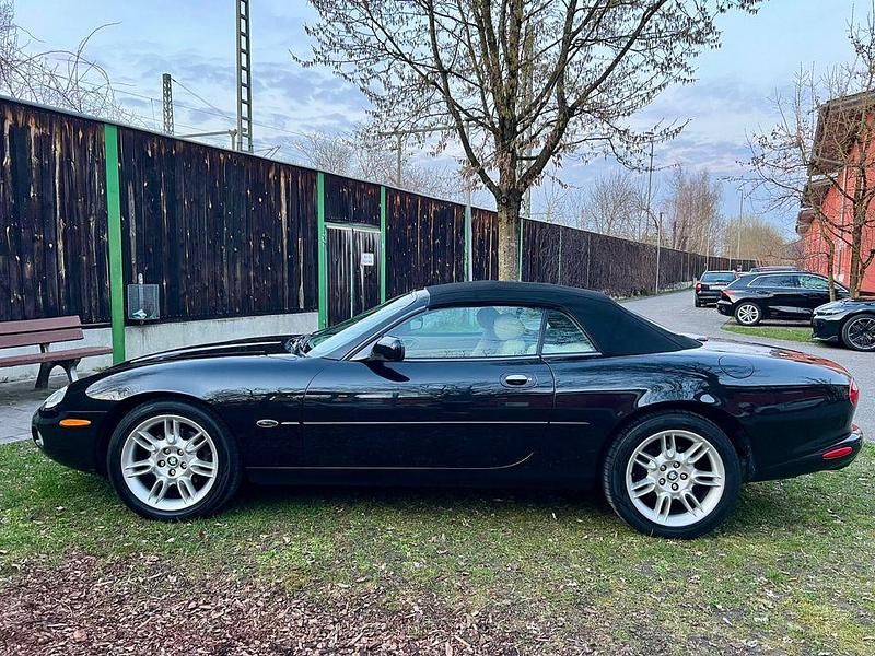 Gebraucht Jaguar XK8 298 PS (219 kW) 2001 Schwarz Cabrio