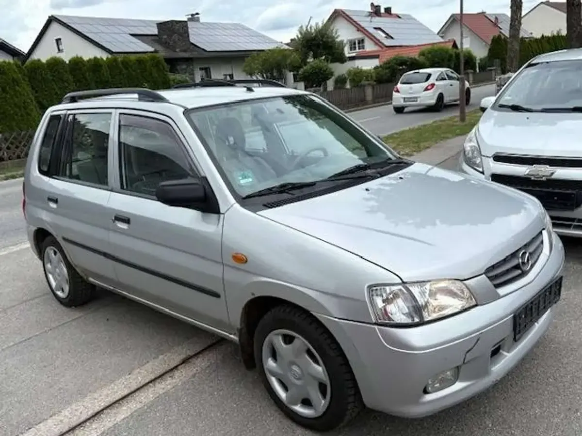 Gebraucht Mazda Demio 74 PS (54 kW) 2001 Grau metalic Kleinwagen