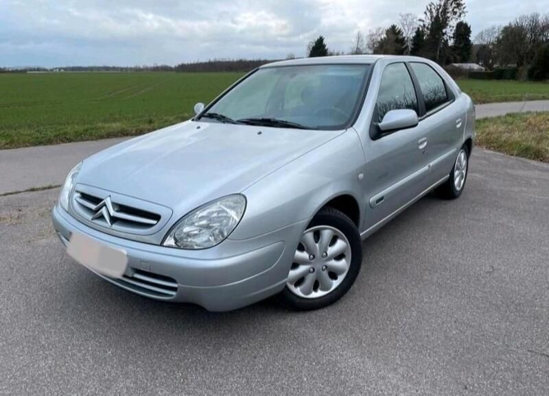 Silber Gebraucht 2002 Citroën Xsara Limousine | 2.149 € - Bild 1/2
