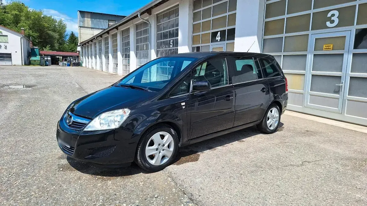 Gebraucht Opel Zafira 125 PS (91 kW) 2010 Schwarz Van / Kleinbus