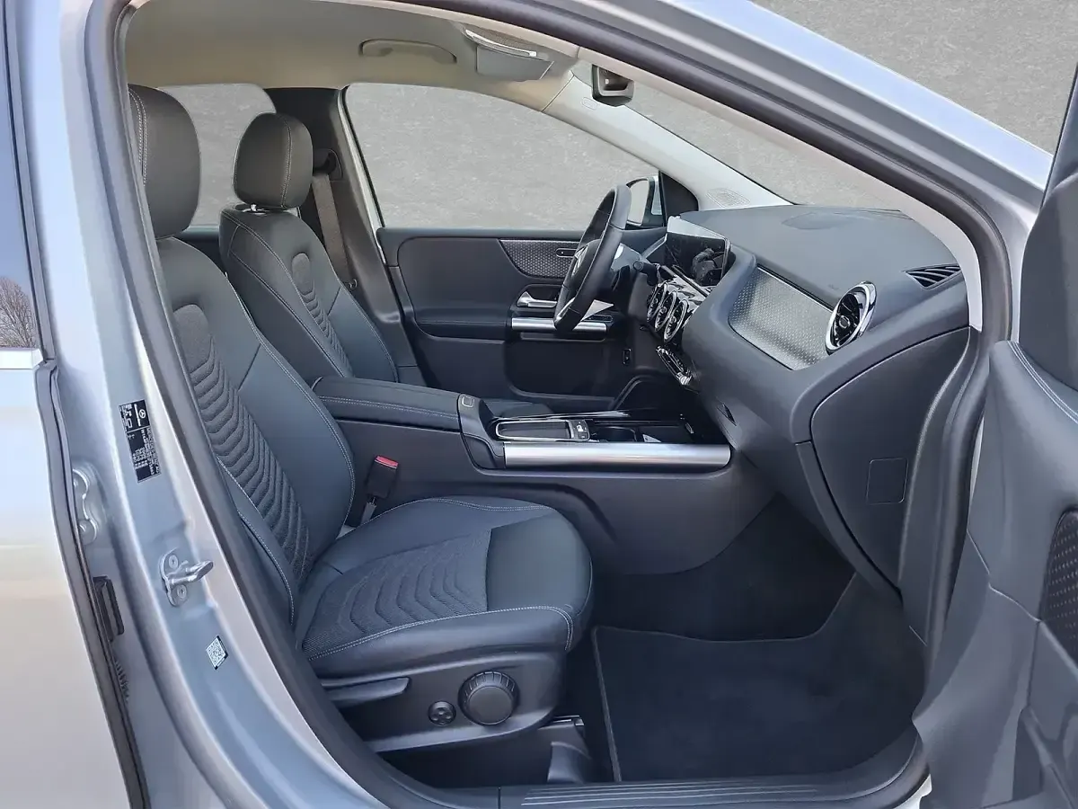 Gebraucht Mercedes B200 Advanced 163 PS (119 kW) 2024 Andere Kleinwagen
