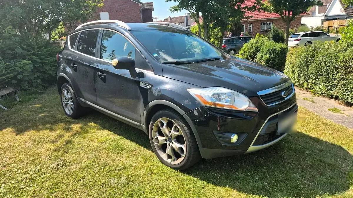 Gebraucht Ford Kuga 120 PS (88 kW) 2011 Schwarz SUV