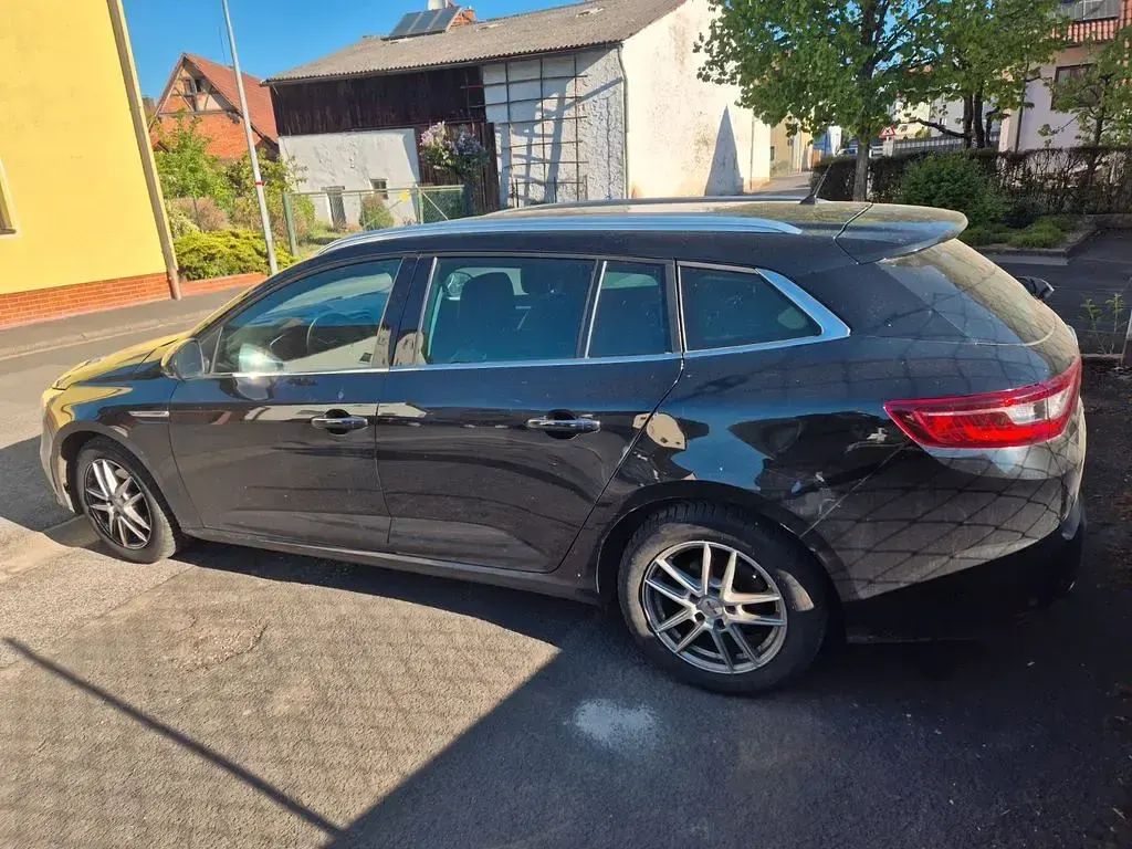 Gebraucht Renault Mégane Bose Edition 131 PS (96 kW) 2018 Schwarz Limousine