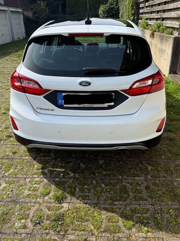 Gebraucht Ford Fiesta Active X 125 PS (91 kW) 2020 Weiß Kleinwagen