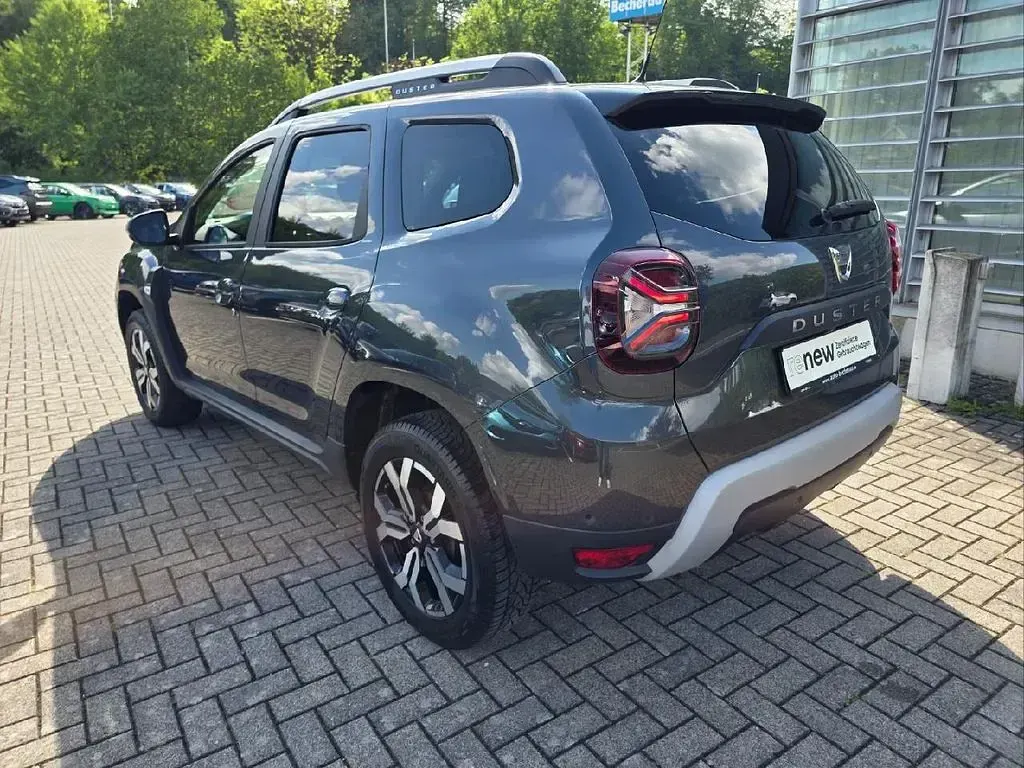 Second-hand Dacia Duster Prestige 101 CP (74 kW) 2022 Gri SUV