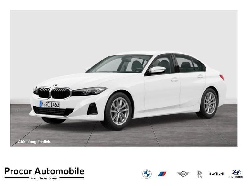 Weiß Gebraucht 2024 BMW 318 Comfort Edition Limousine | 33.880 € (Guter Preis) - Bild 1/4