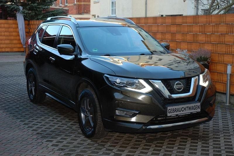 Dark olive Gebraucht 2018 Nissan X-Trail N-Connecta SUV | 13.989 € (Guter Preis) - Bild 1/4