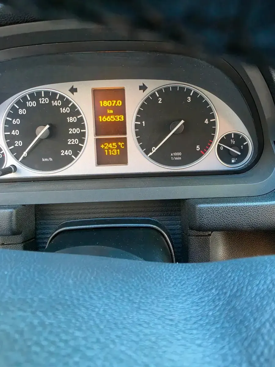 Gebraucht Mercedes B200 140 PS (102 kW) 2008 Silber Van / Kleinbus