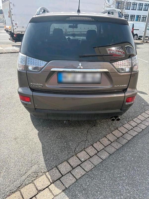 Gebraucht Mitsubishi Outlander 156 PS (114 kW) 2010 Braun SUV