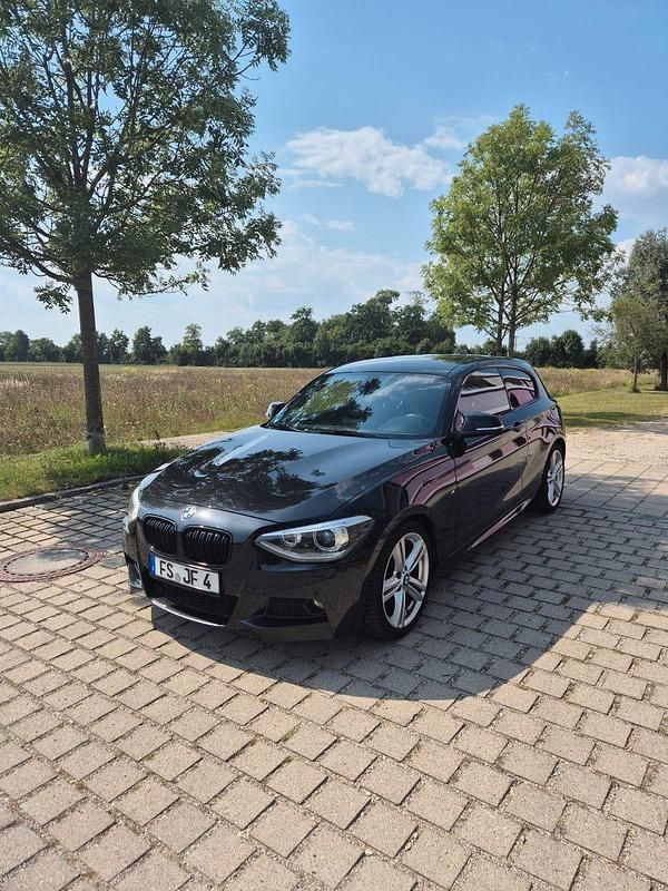 Schwarz Gebraucht 2014 BMW 118 Coupé M Sport Coupé | 12.979 € - Bild 1/4