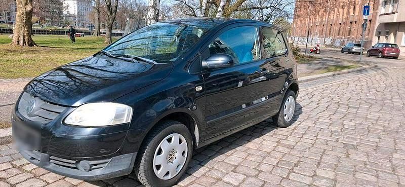 Gebraucht VW Fox 55 PS (40 kW) 2006 Schwarz Kleinwagen