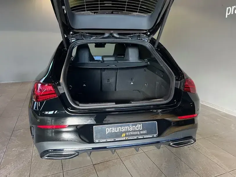 Gebraucht Mercedes CLA200 AMG 150 PS (110 kW) 2026 Unilack nachtschwarz Limousine
