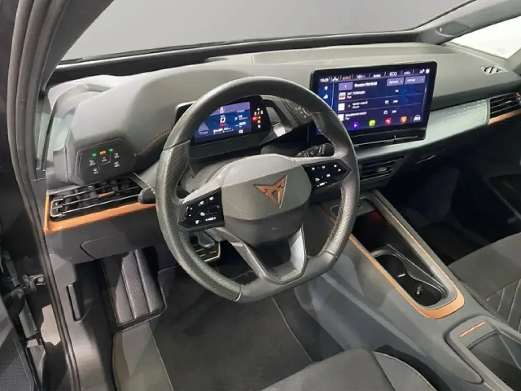 Używany Cupra Born 150 kW (204 KM) 2022 Szary Hatchback