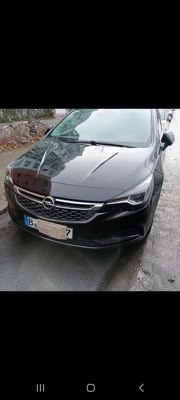 Gebraucht Opel Astra Edition 136 PS (100 kW) 2016 Schwarz Kombi