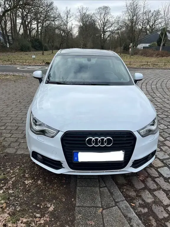 Gebraucht Audi A1 Sportback Ambition 122 PS (89 kW) 2012 Weiß Kleinwagen