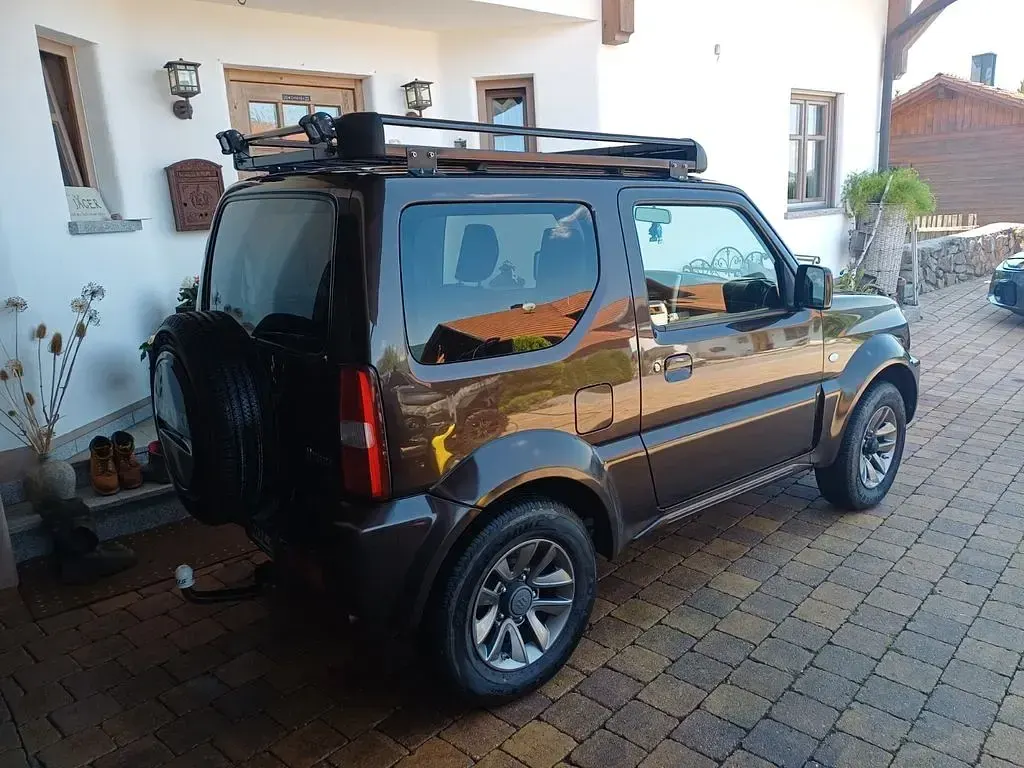 Gebraucht Suzuki Jimny Style 84 PS (61 kW) 2017 Braun SUV