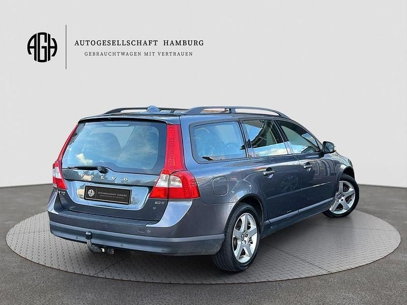 Gebraucht Volvo V70 136 PS (100 kW) 2009 Grau Kombi