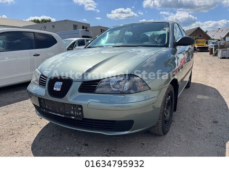 Grün Gebraucht 2006 Seat Cordoba Reference Limousine | 1.800 € - Bild 1/4