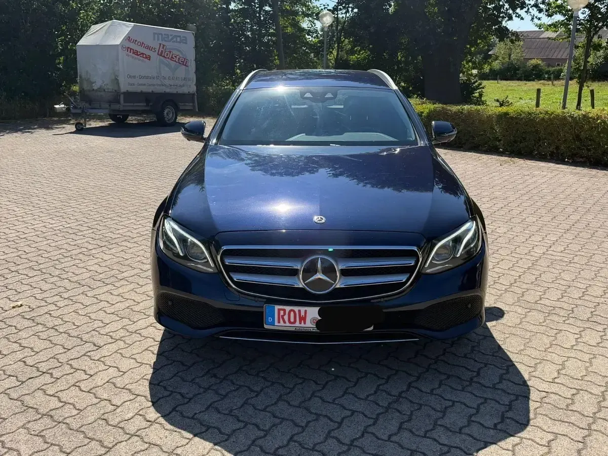Gebraucht Mercedes E400 Avantgarde 333 PS (244 kW) 2017 Blau Kombi