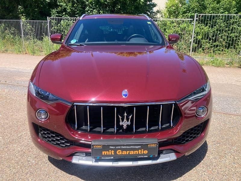 Gebraucht Maserati Levante 275 PS (202 kW) 2017 Rot SUV