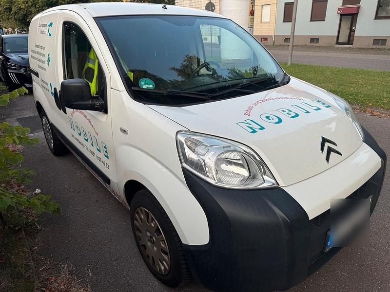 Weiß Gebraucht 2015 Citroën Nemo Van / Kleinbus | 6.900 € - Bild 1/4