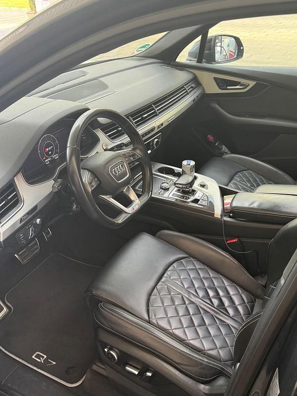 Gebraucht Audi SQ7 Business 500 PS (367 kW) 2017 Grau SUV