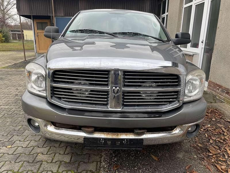 Grau Gebraucht 2007 Dodge Ram Abholung | 15.000 € (Fairer Preis) - Bild 1/4