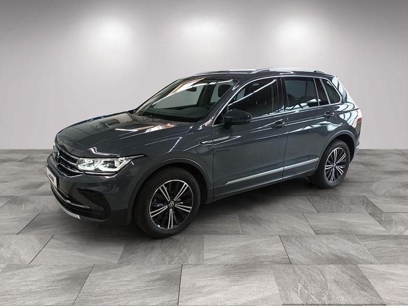 Gebraucht VW Tiguan Elegance 150 PS (110 kW) 2022 Delfingrau metallic SUV