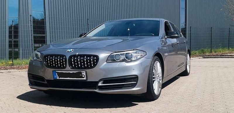 Grau Gebraucht 2014 BMW 528 Limousine | 15.200 € (Fairer Preis) - Bild 1/4