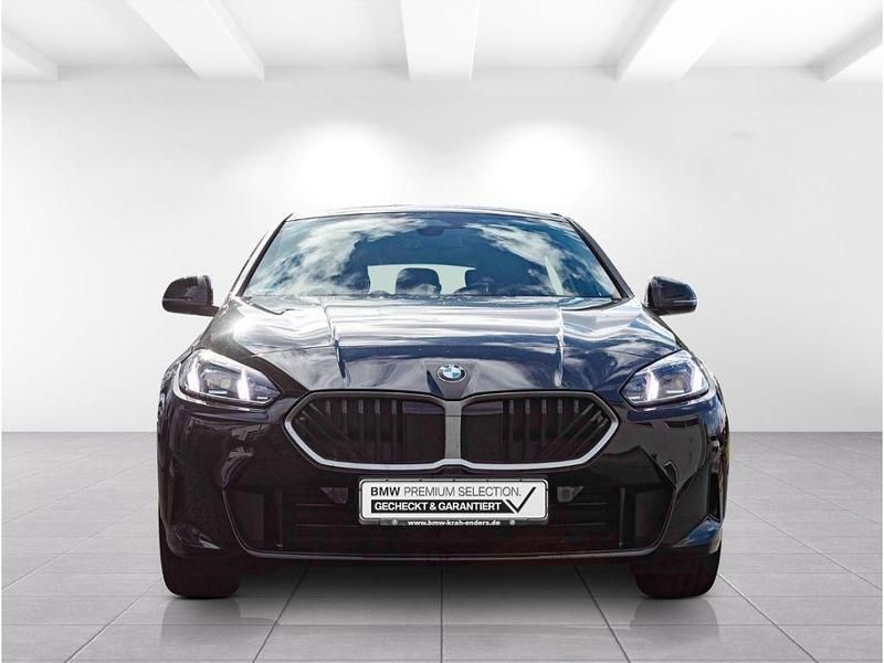 Gebraucht BMW 118 Performance 150 PS (110 kW) 2024 Black sapphire metallic Kleinwagen