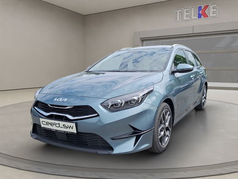 Weiß Neu 2025 Kia Ceed Sportswagon Spirit Kombi | 31.390 € (Etwas zu teuer) - Bild 1/4