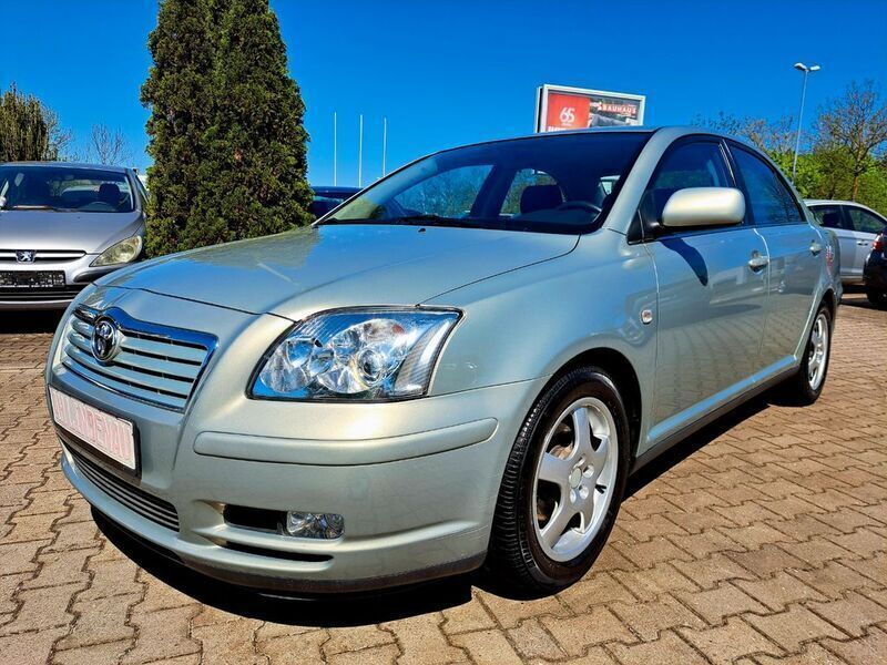 Silber Gebraucht 2003 Toyota Avensis Limousine | 3.799 € (Fairer Preis) - Bild 1/4