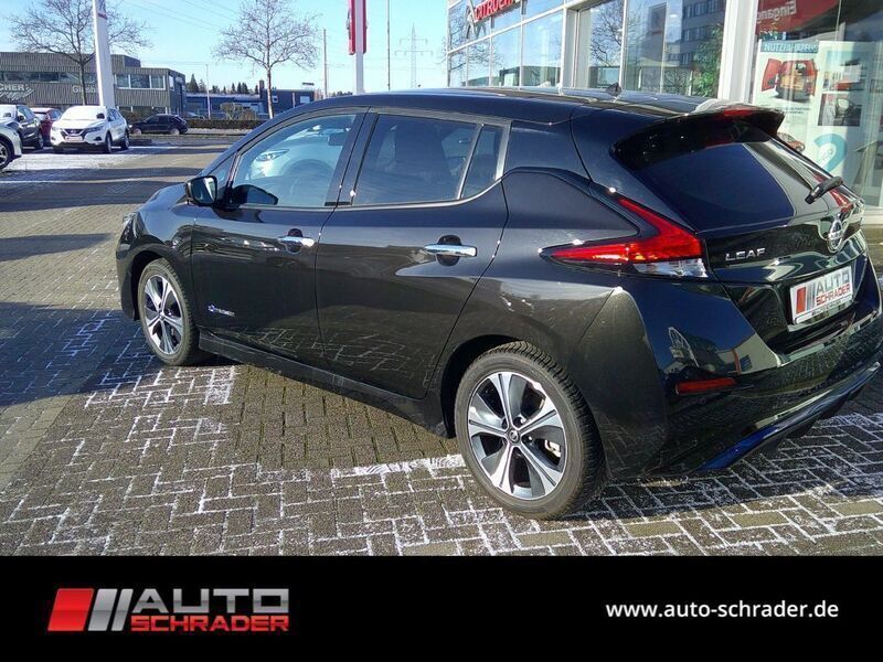 Gebraucht Nissan Leaf N-Connecta 110 kW (150 PS) 2019 Schwarz Kleinwagen
