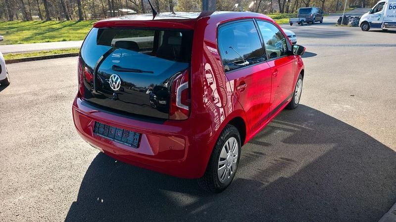 Second-hand VW up! move up! 75 CP (55 kW) 2014 Roșu Hatchback