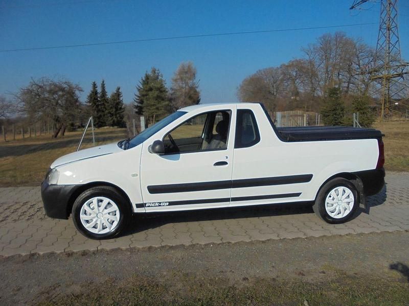 Gebraucht Dacia Logan Pick-Up 86 PS (63 kW) 2010 Weiß Pickup