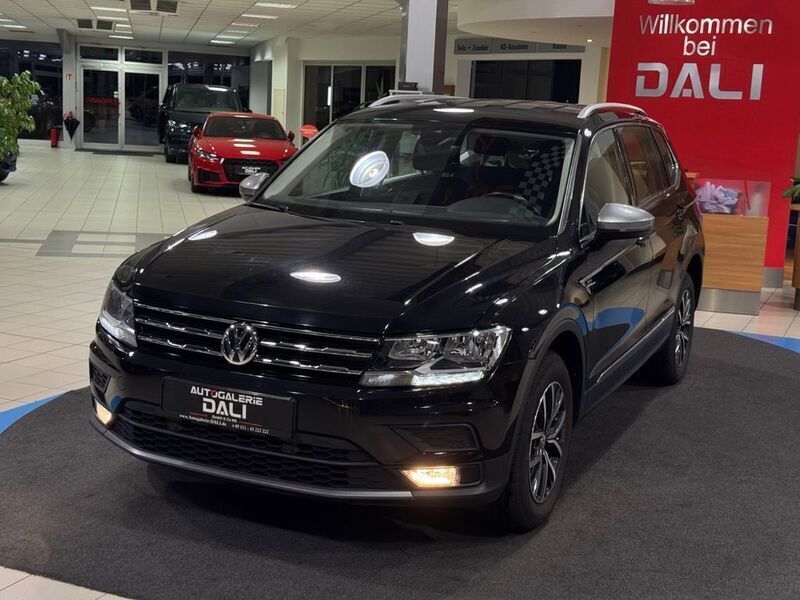 Schwarz Gebraucht 2019 VW Tiguan Comfortline SUV | 22.450 € (Fairer Preis) - Bild 1/4