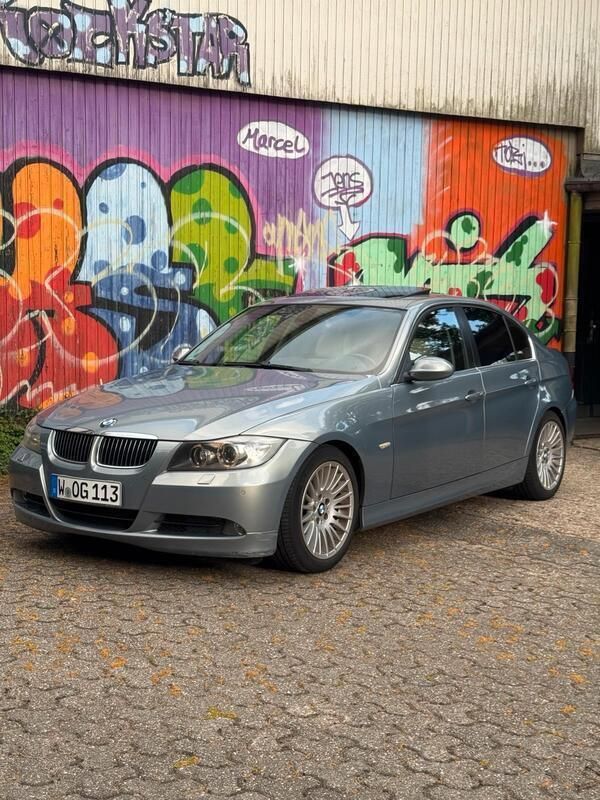 Andere außenfarben Gebraucht 2006 BMW 325 Limousine | 7.500 € - Bild 1/4