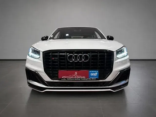 Gebraucht Audi SQ2 Sport 300 PS (220 kW) 2020 Gletscherweiß metallic SUV