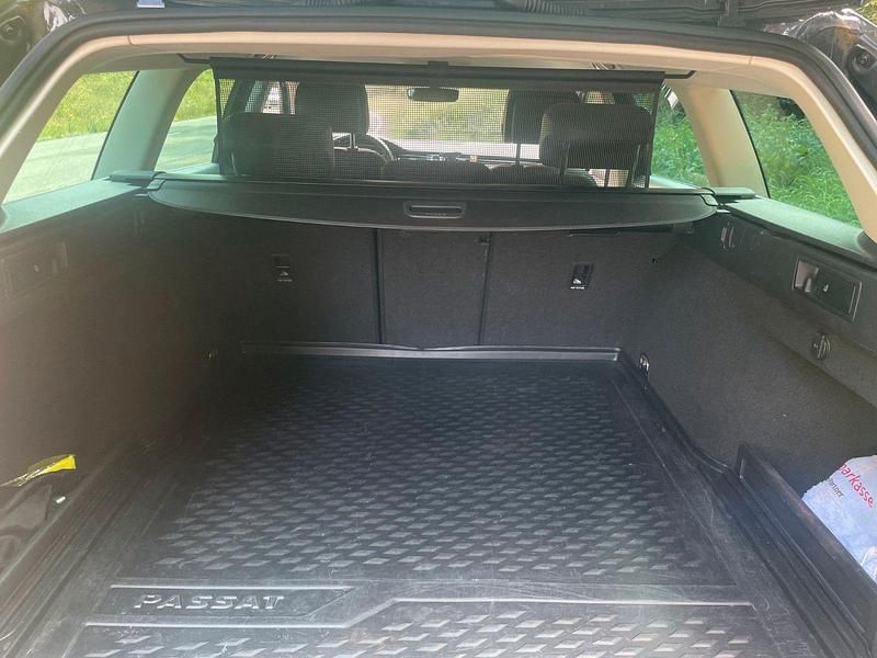 Gebraucht VW Passat Highline 150 PS (110 kW) 2016 Grau Kombi